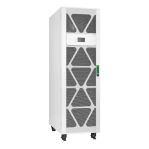 APC Easy UPS 3M 60kVA E3MUPS60KHB1 onduleur triphasé tour blanche, vue 3/4 avant gauche, porte fermée, poignée verte, écran LCD