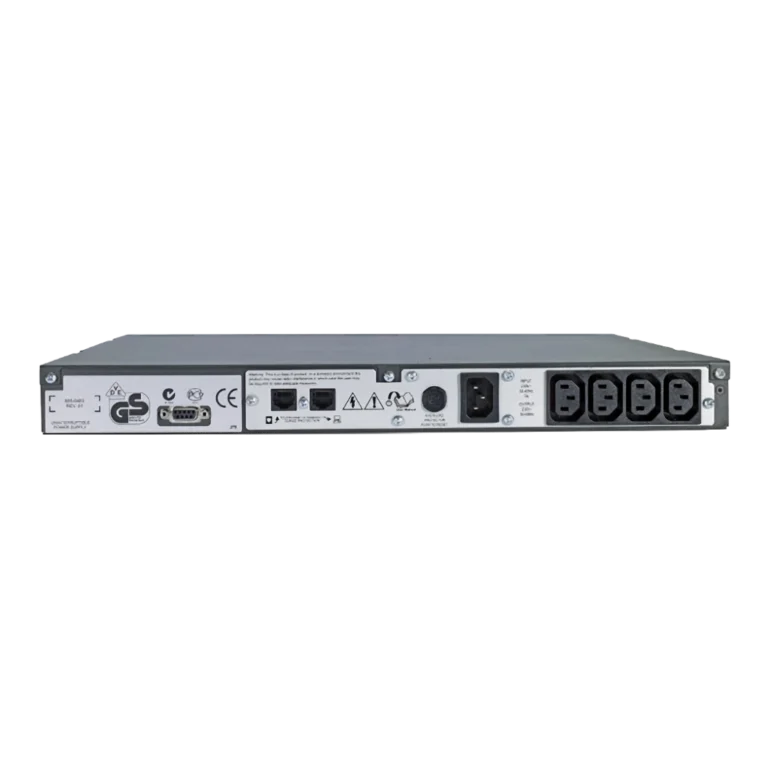 APC Smart-UPS SC 450VA Rack 1U - Vue arrière connexions APC Smart-UPS SC 450VA SC450RMI1U, panneau arrière rack 1U: 1 entrée IEC C14, 4 sorties IEC C13, port série RS-232, ports RJ45 protection parafoudre, certifications CE GS